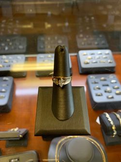 Women’s 14K Yellow Gold Diamond Ring