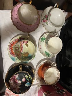 6 cups with there plate