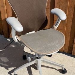 Herman Miller Mirra Chair 