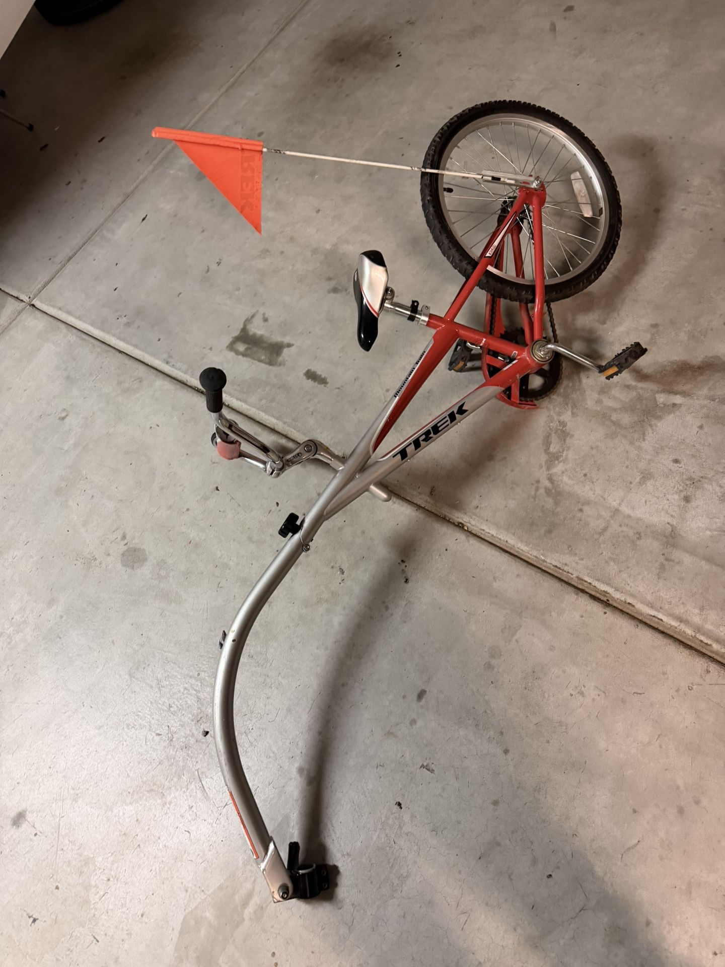 Kids Trek Pedal Trailer