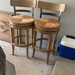 2 Bar Stools