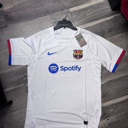 Fut-bol  T-shirt $25 read description