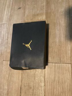 Air Jordan 1 Low Royal Toe size 4Y (CASH)