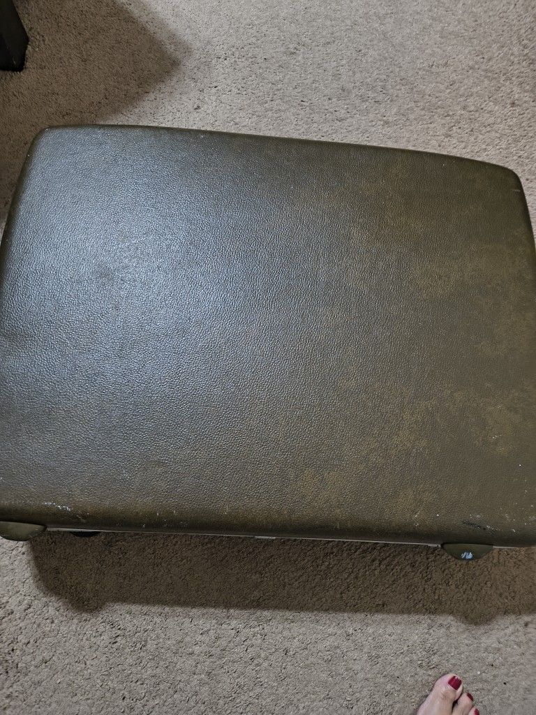 Retro Antique Royal Traveler Suitcase Brown No Key