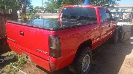 Chevy Silverado extended bed cover