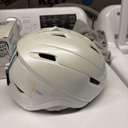 Solomon Ski/Snowboard Helmet