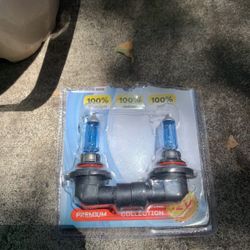 2 New Headlights Number 9006 