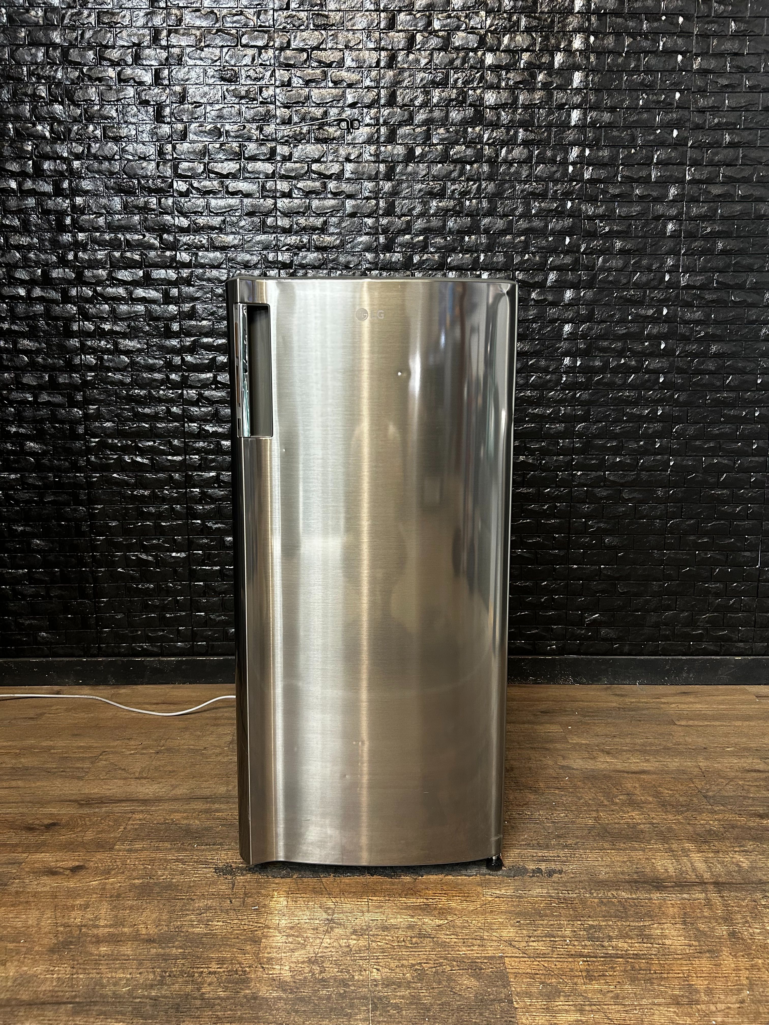 LG MINI REFRIGERATOR w/WARRANTY! R2760A