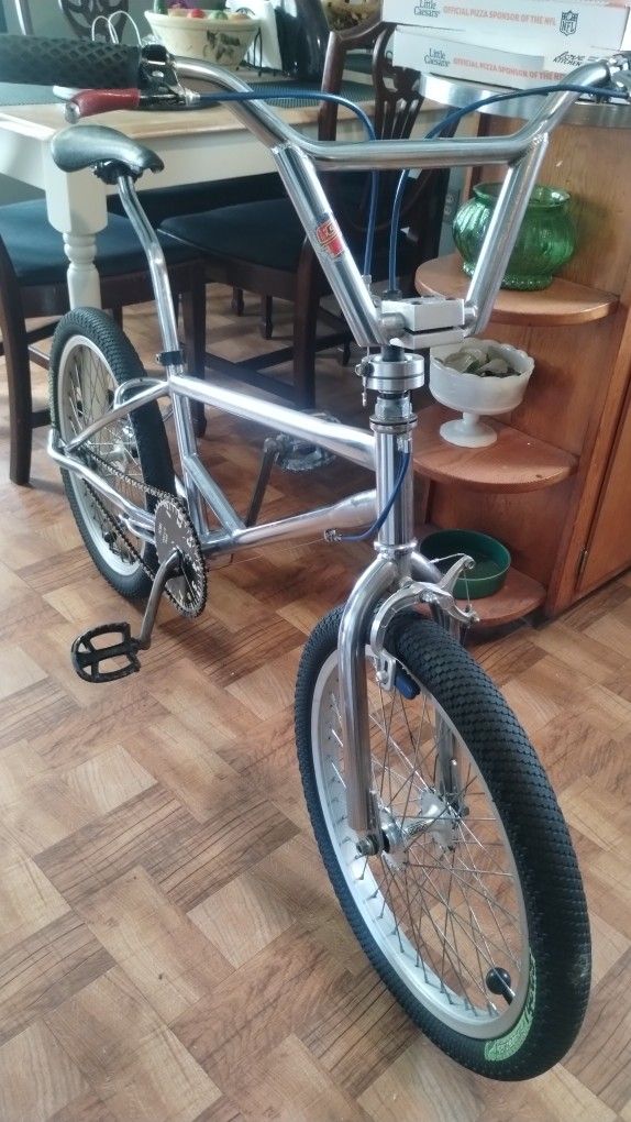 87 Schwinn Freeform BMX Bike Nice Chrome With 48s Wheels GT 4 Piece Bars Cro Mo Crank GT Drop Nose Seat Mx brakes