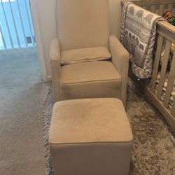 Nusery Rocking Chair 