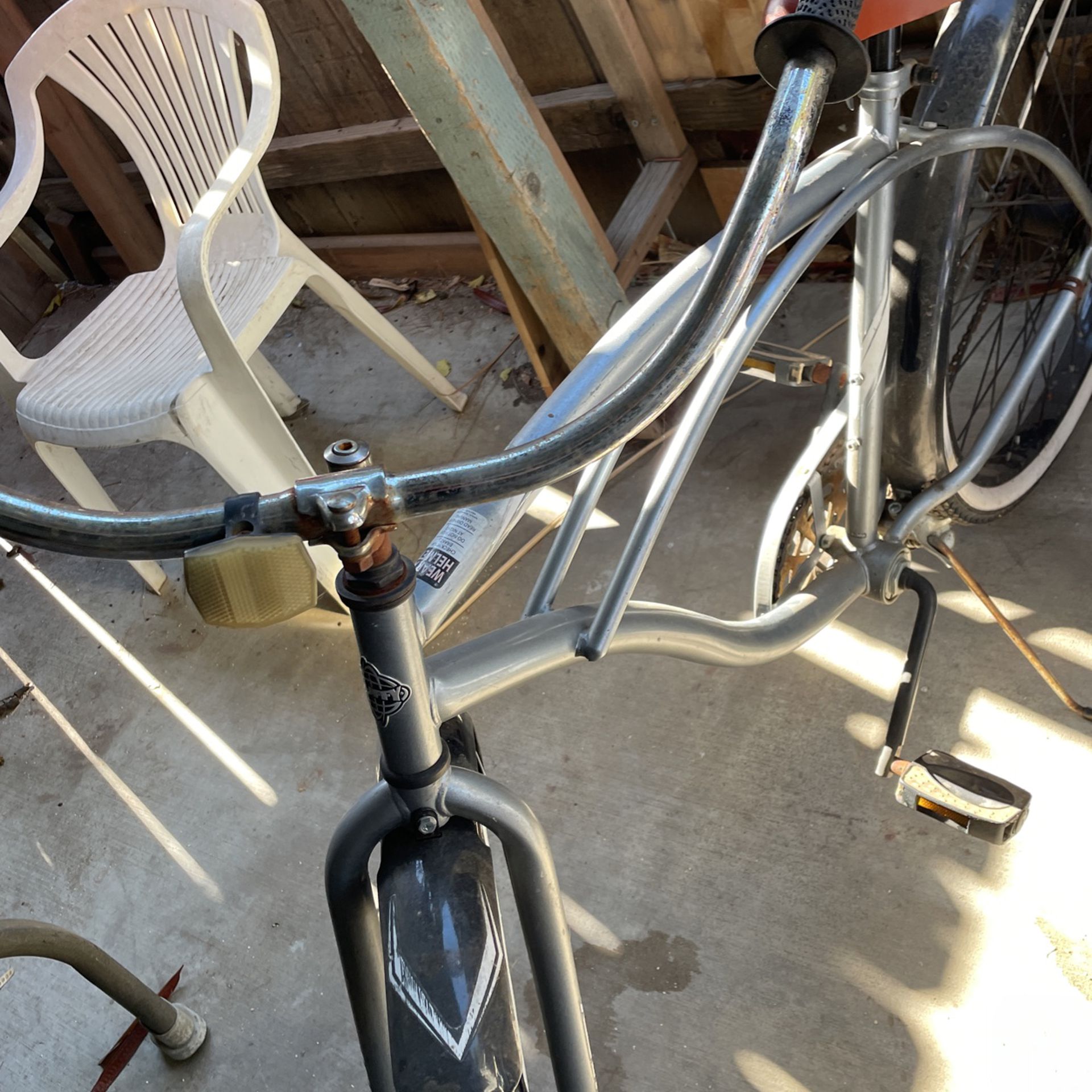 26 Inch Huffy Good Vibration Color Grey