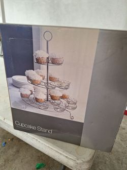 Cup case stand