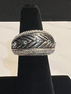Men’s Large Silver Tone Pinky Stretch Fashion Ring with crystal diamond, accent no markings
