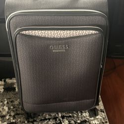 Medium Luggage 