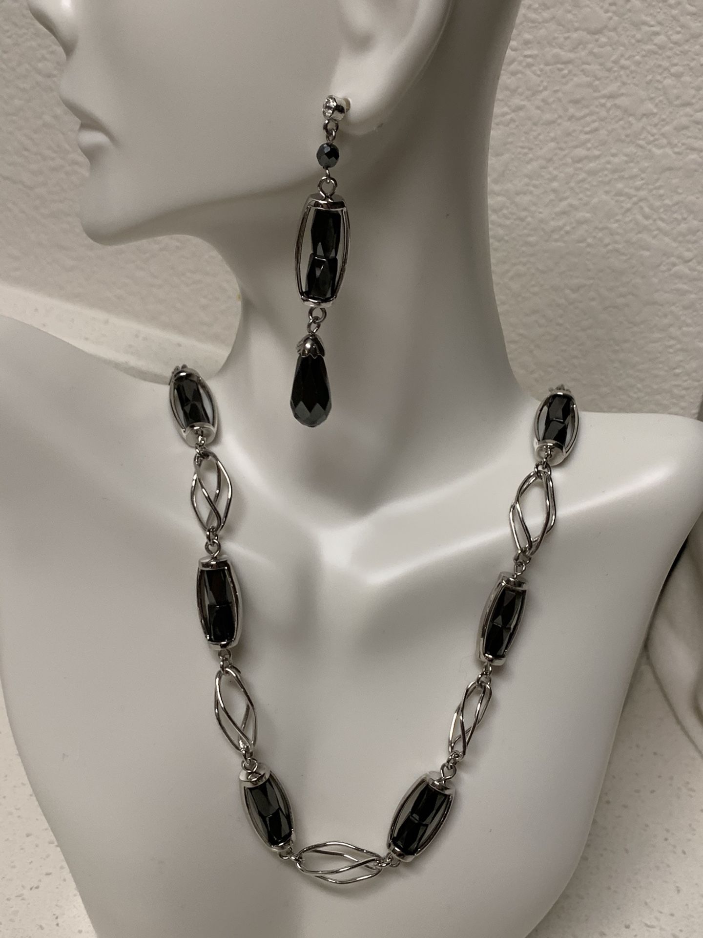Fifth Avenue Collection Jewelry - NEW 30% off Hematite Silver set