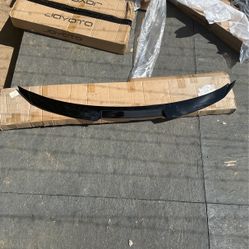 trunk lip/spoiler
