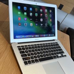 Apple MacBook Air 13” Core i5 processor 4GB RAM 256GB SSD STORAGE DRIVE $175 