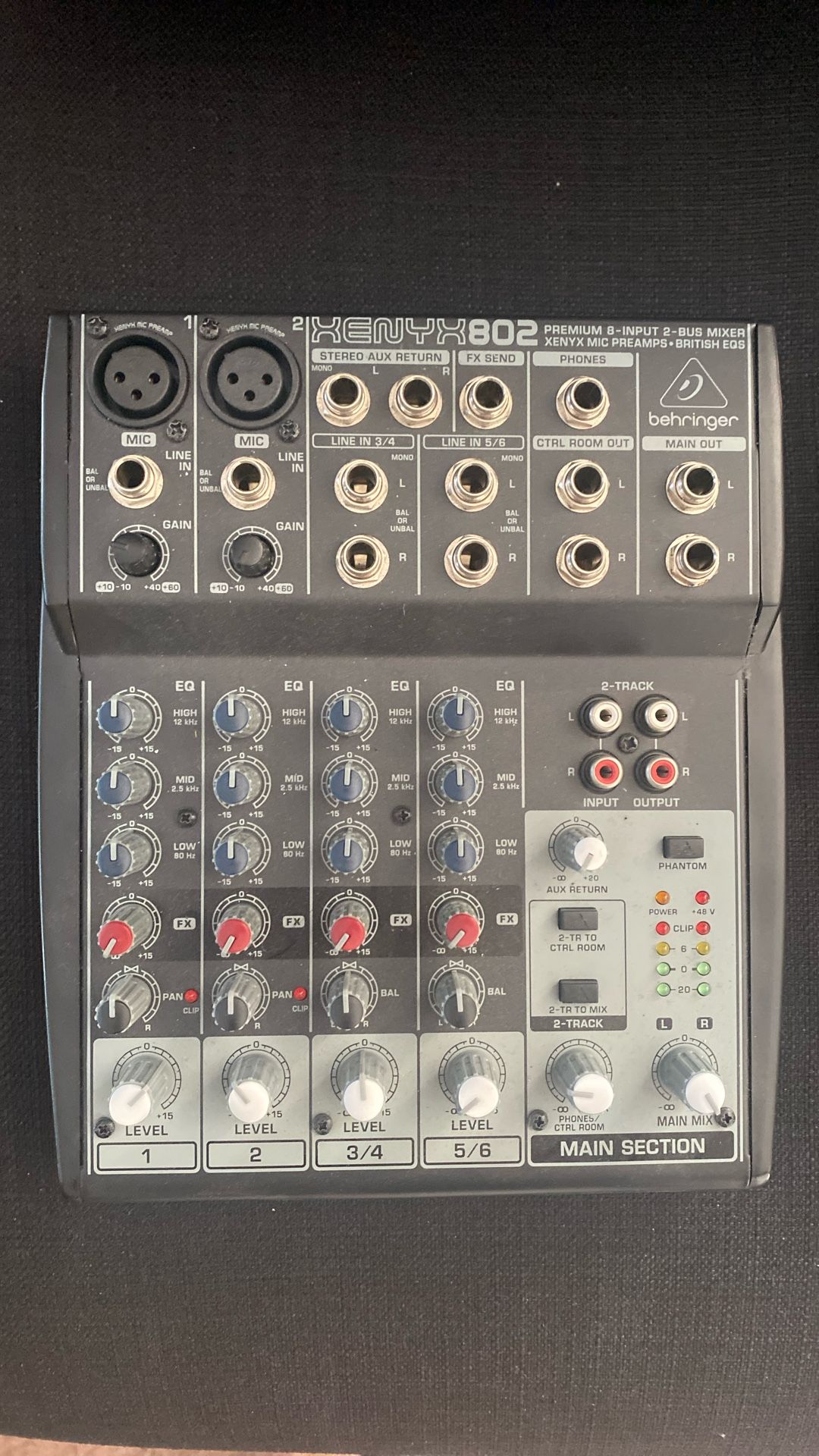 Behringer XENYX 802 Mixer