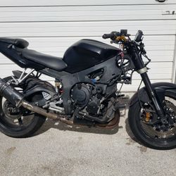 Yamaha R6 S PART OUT 2004
