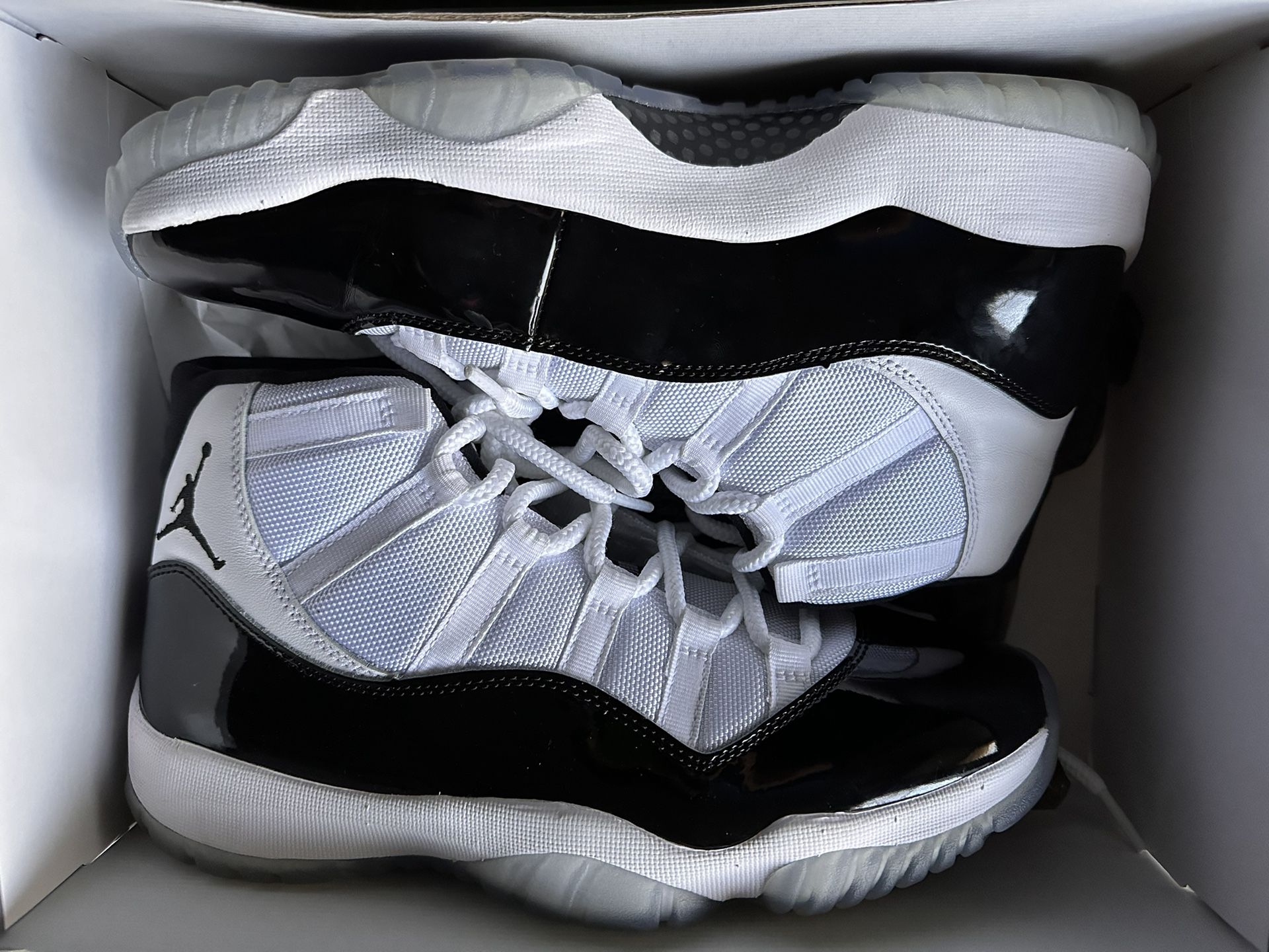 Air Jordan 11 Retro Concord