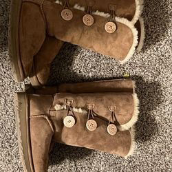 Uggs Bailey Button