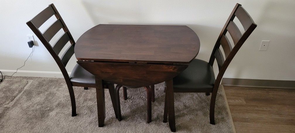 Small Dining Set LIKE NEW