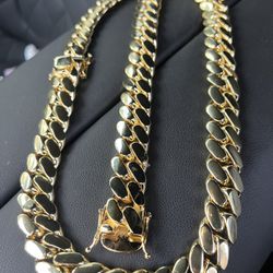 Handcrafted and polished heavy Miami Cuban Links set 💥💥
