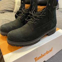 Black Timberland boots 