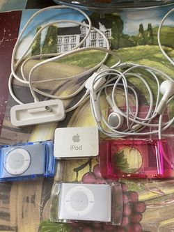 iPod Con Audífonos Y 3 Estuches Es El Número 2 