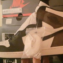 Air Jordan 1 Retro High Mocha 