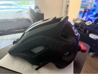 Fox Racing Speedframe Pro MIPS mountain bike helmet in matte black.