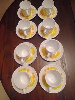 Centura CorningWare Vintage 1970’s Dish Set