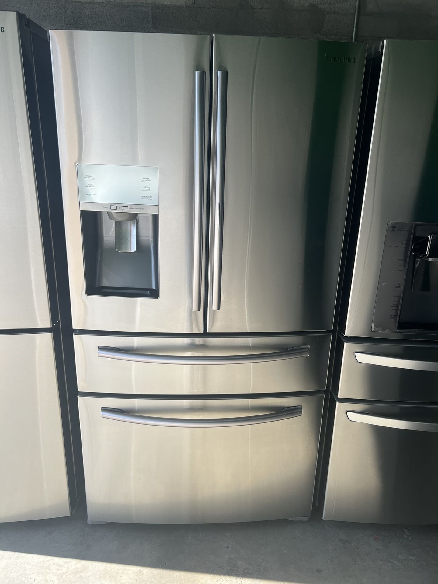 Refrigerator De 4 Puertas Marca Samsung