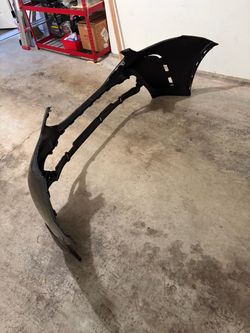 Toyota Highlander XSE front bumper