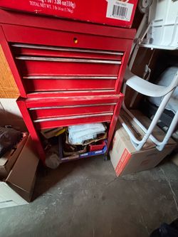 Metal tool box