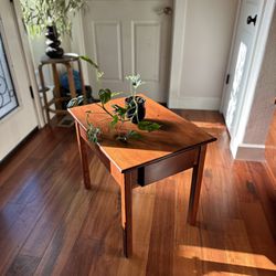 Vintage Side Table/ End Table/ Plant Stand
