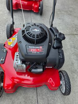 YARDMACHINE GAS 20"IN LANW MOWER LIKE NEW