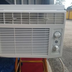 Window Air Conditioner 
