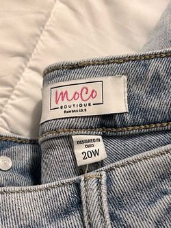 MoCo Boutique Light Wash Jeans Size 20W