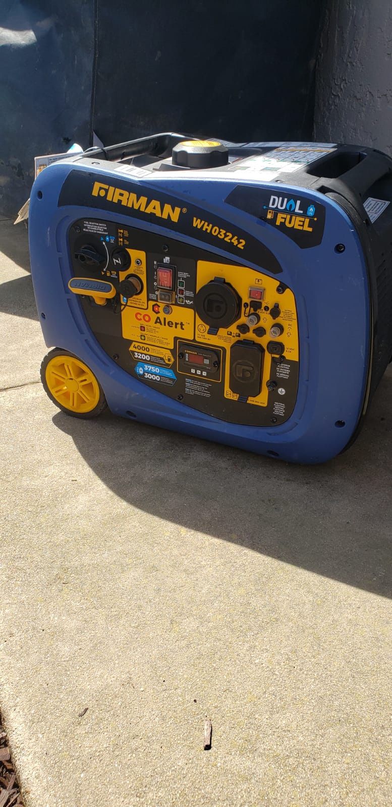 Firman Dual Fuel Inverter Generator, Recoil-Start, 3300/3000-Watt - 
