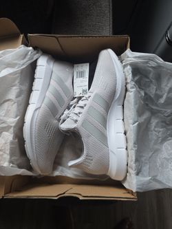 Adidas Swift Run 1.0 Sneakers
