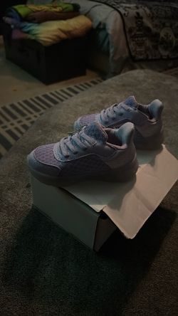Yeskis Shoes