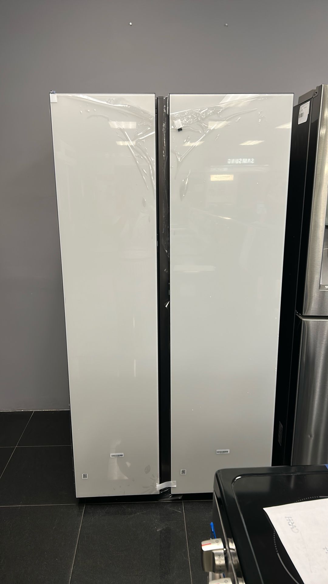 Sidexside Refrigerator - Open Box New