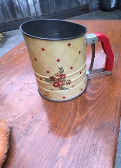50s flour sifter