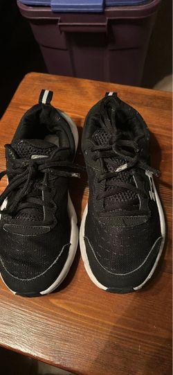 Black Lace-Up Athletic Sneakers size 7