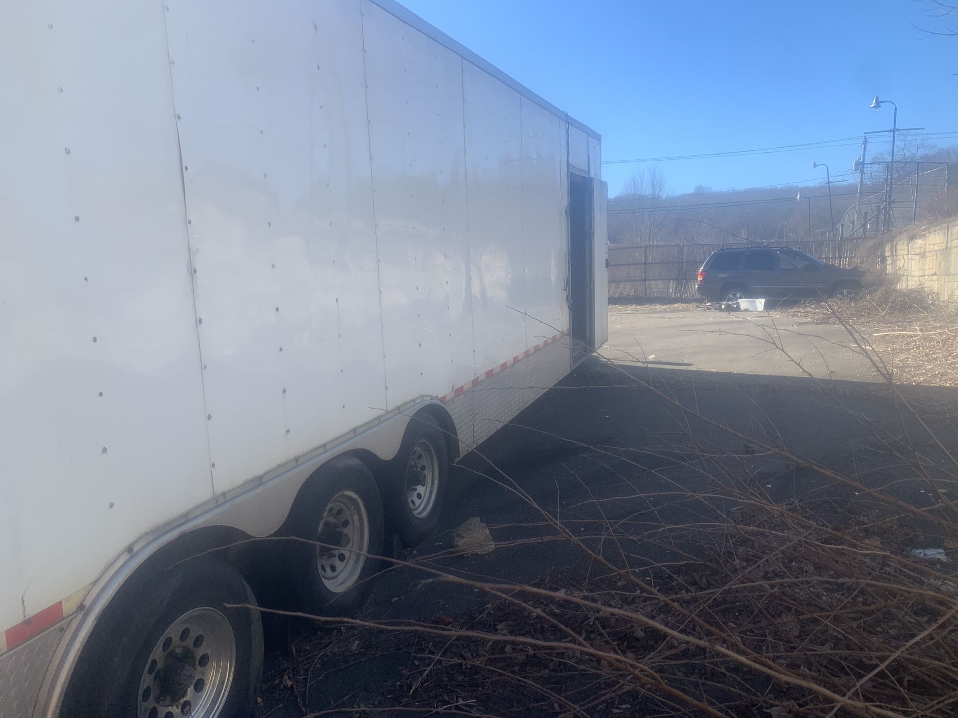 1/2 PRICE bumper hitch!!!!! 3 axl 2full car