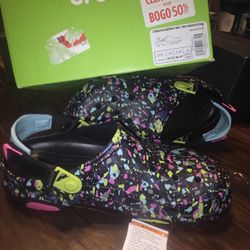 New Crocs Mens Shoe Size 12 Black Paint Splatter Clasic Terrain Clog