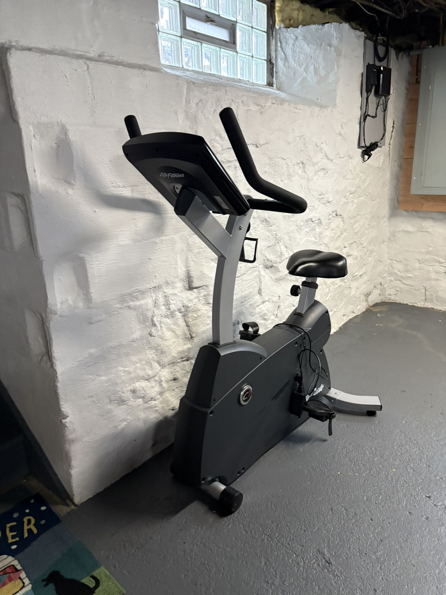 Brand New Life Fitness C1 LIFECYCLE EXERCISE BIKE
