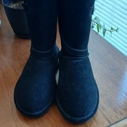 Bearpaw Mid Calf Boots