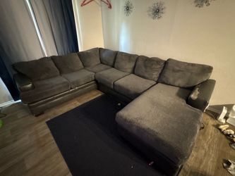 Sectional couch